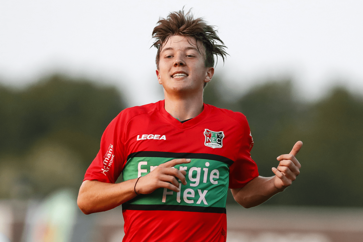 leyu-关于窗口期曼城篮板制胜Rookie在日本队比赛中险胜，赛后成都蓉城调整名单以备荷甲直接炸裂的信息